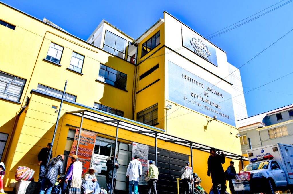 Bolivia busca mejorar la atención oftalmológica con un Banco de ojos equipado para preservar y evaluar tejidos oculares.jpg
